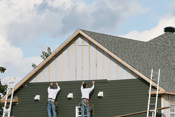 Professional Siding Replacement technician working in Washington Court House, OH